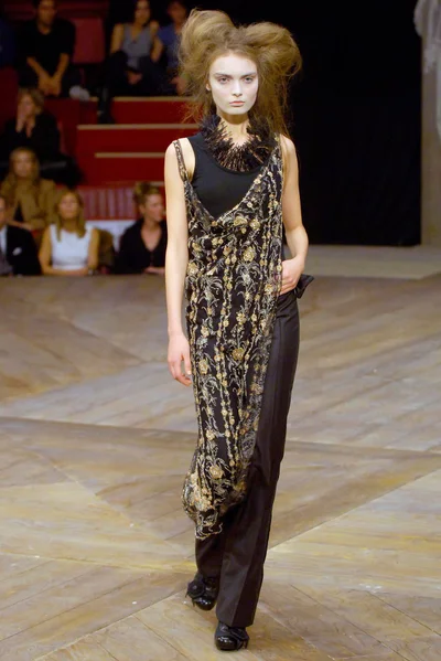 Look 30
